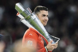 Ronaldo Re-Ups with Al Nassr in Deal Extending Stay to 2027