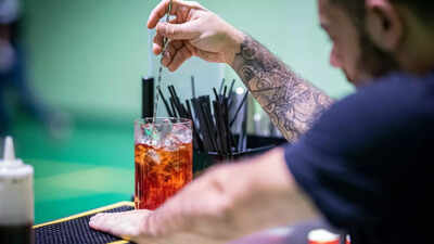 Mixing alcoholic drinks: A cautionary look