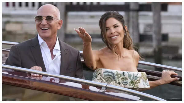 Jeff Bezos and Lauren Sanchez celebrate their wedding.